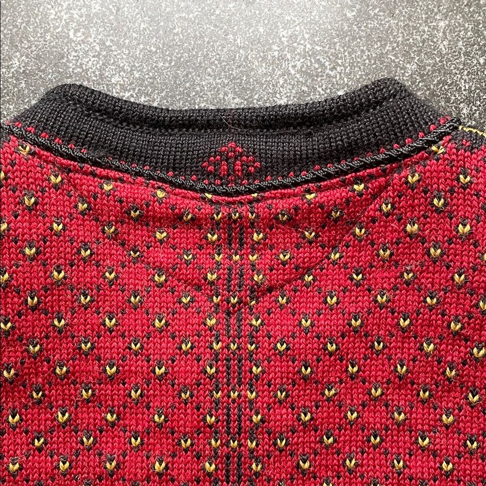 Dale of Norway Vintage Cardigan Sweater Women’s Large (L) Red Black Floral - Picture 10 of 15